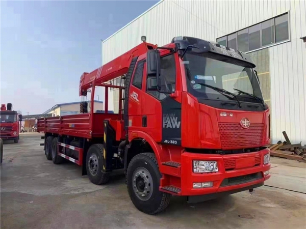 解放國六前四后八隨車(chē)吊新品上市