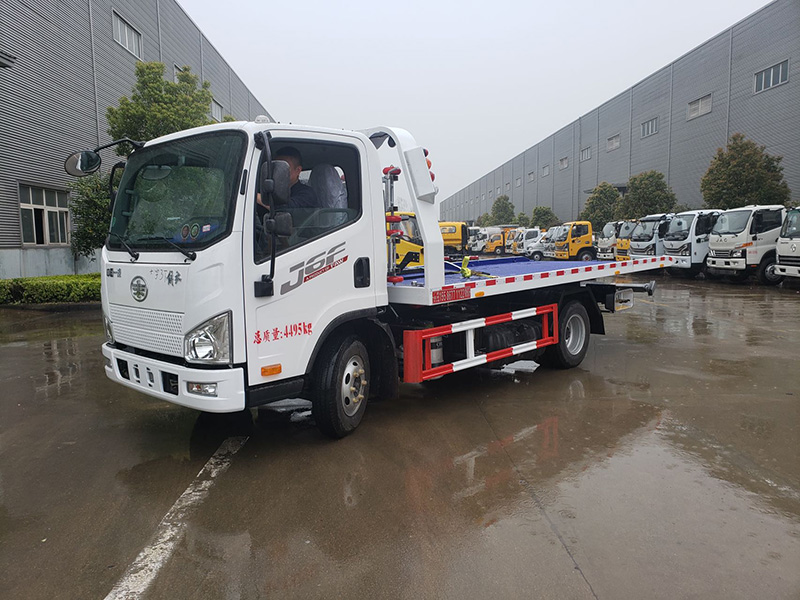 北京牌的國六藍牌解放清障車(chē)