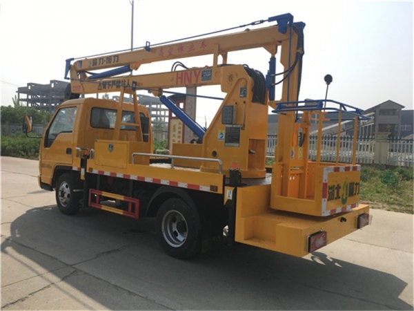 國六福田13.5米高空作業(yè)車(chē)