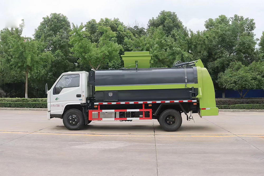 江鈴順達國六4.5方餐廚垃圾車(chē)