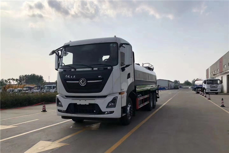 東風(fēng)天龍后八輪20噸噴霧車(chē)，國六綠化噴灑車(chē)
