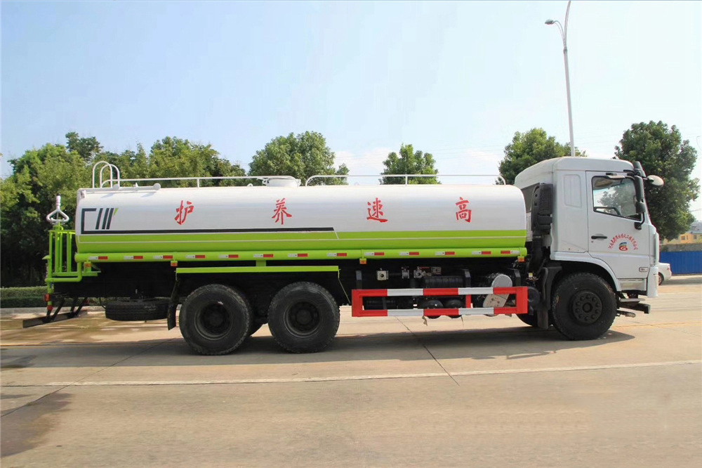 國六20立方東風(fēng)專(zhuān)底后雙橋 灑水車(chē)