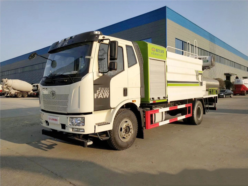 國六12方解放J6L 抑塵車(chē)50-100米