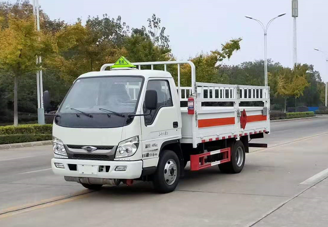 福田時(shí)代藍牌氣瓶運輸車(chē)