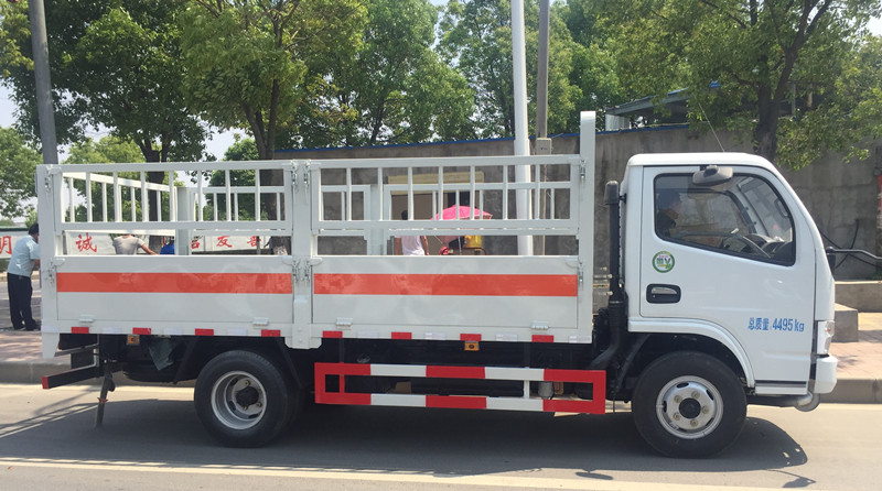 東風(fēng)多利卡4.1米（藍牌）氣瓶車(chē)