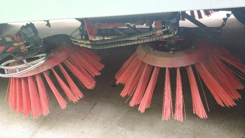 東風(fēng)小多利卡掃路車(chē)國VI