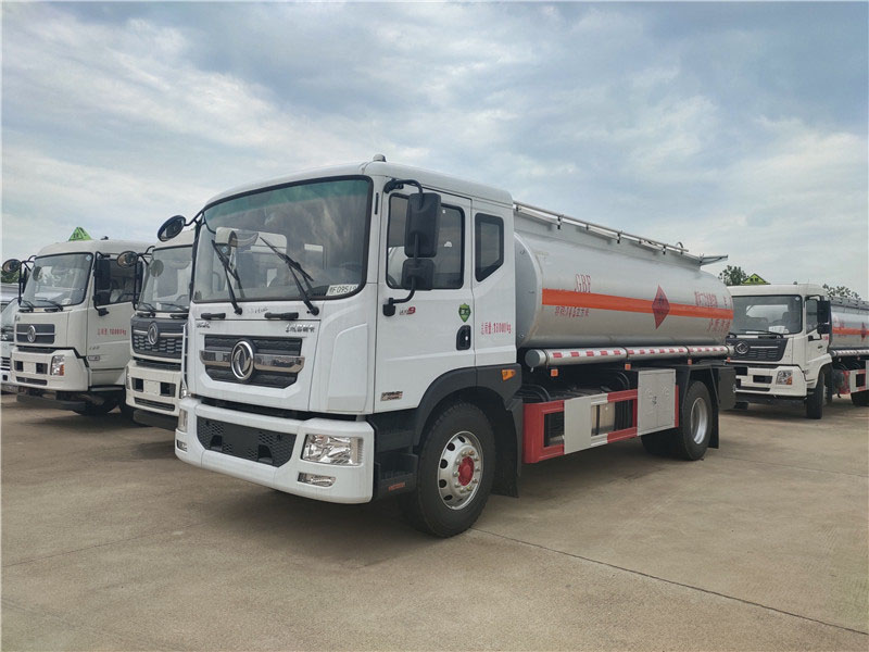 14.5方國六東風(fēng)D9油罐車(chē)
