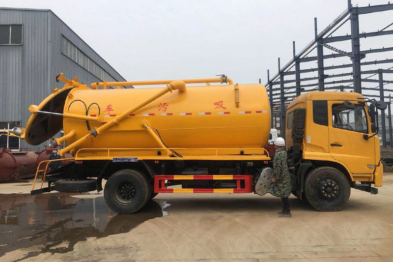 國六東風(fēng)天錦 12方 吸污車(chē)