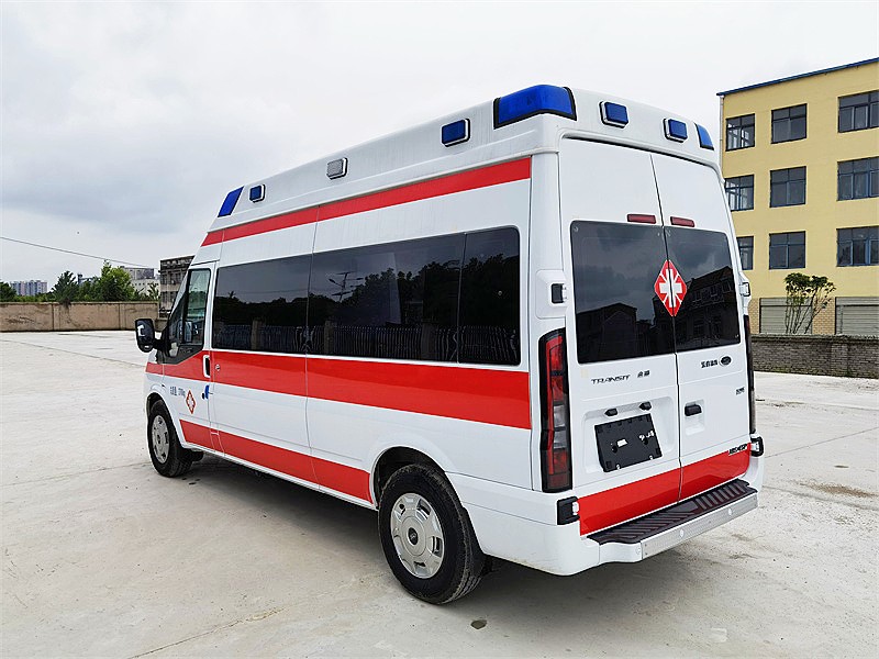 福特新時(shí)代長(cháng)軸高頂負壓救護車(chē)