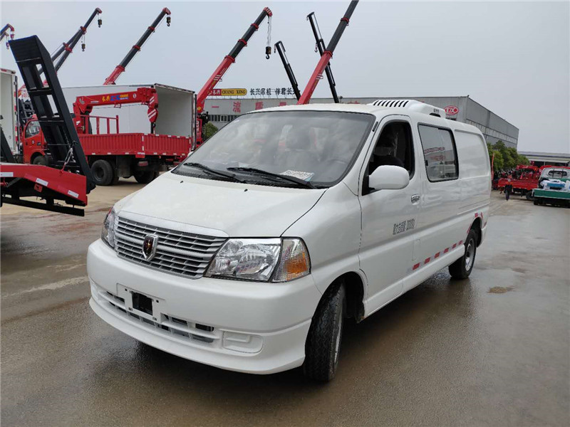 國六 金杯雙排新快運面包冷藏車(chē)