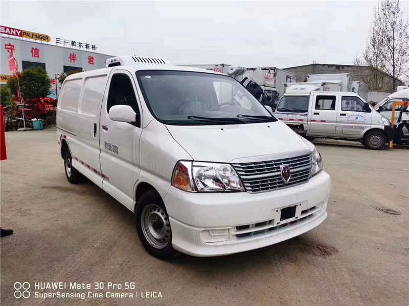 國六 金杯新快運面包冷藏車(chē)