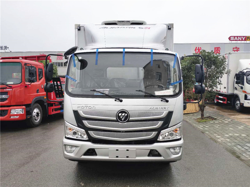 國六 福田歐馬可156馬力肉鉤冷藏車(chē)