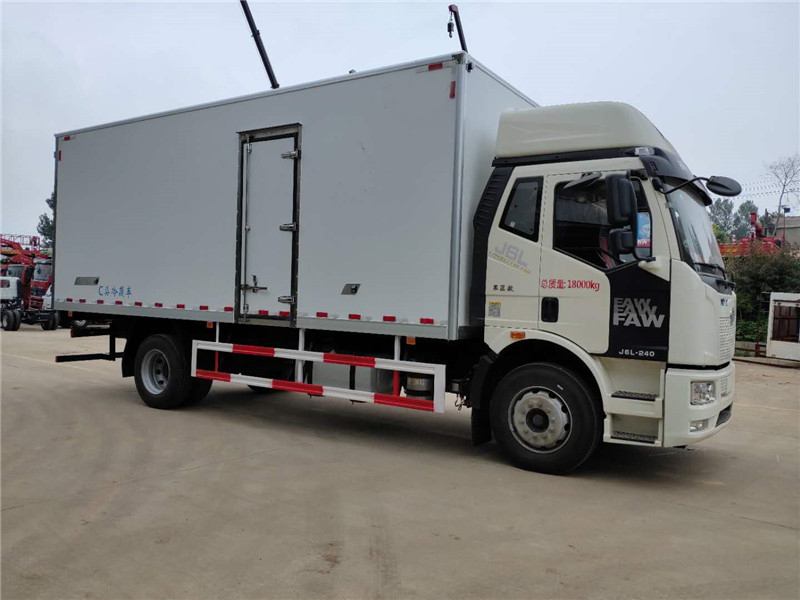 國六 解放J6L高頂雙臥6.8米冷藏車(chē)